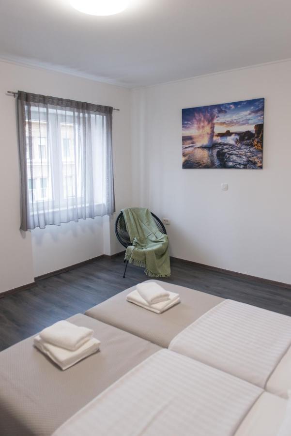 Apartments Sherri Fiume Kültér fotó