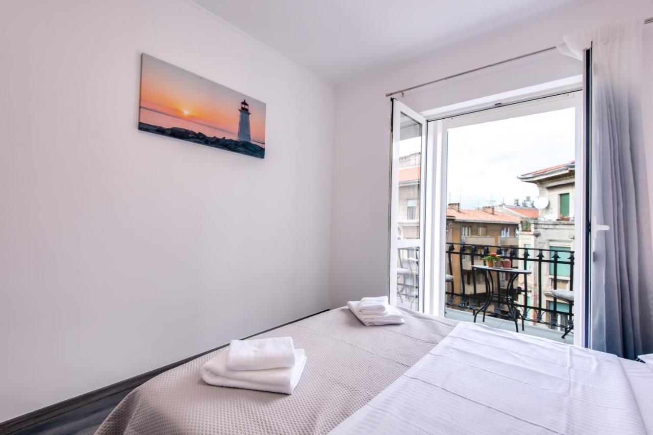Apartments Sherri Fiume Kültér fotó